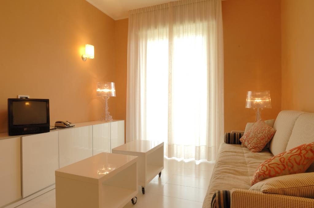 Residence Oliveto Ceriale Δωμάτιο φωτογραφία